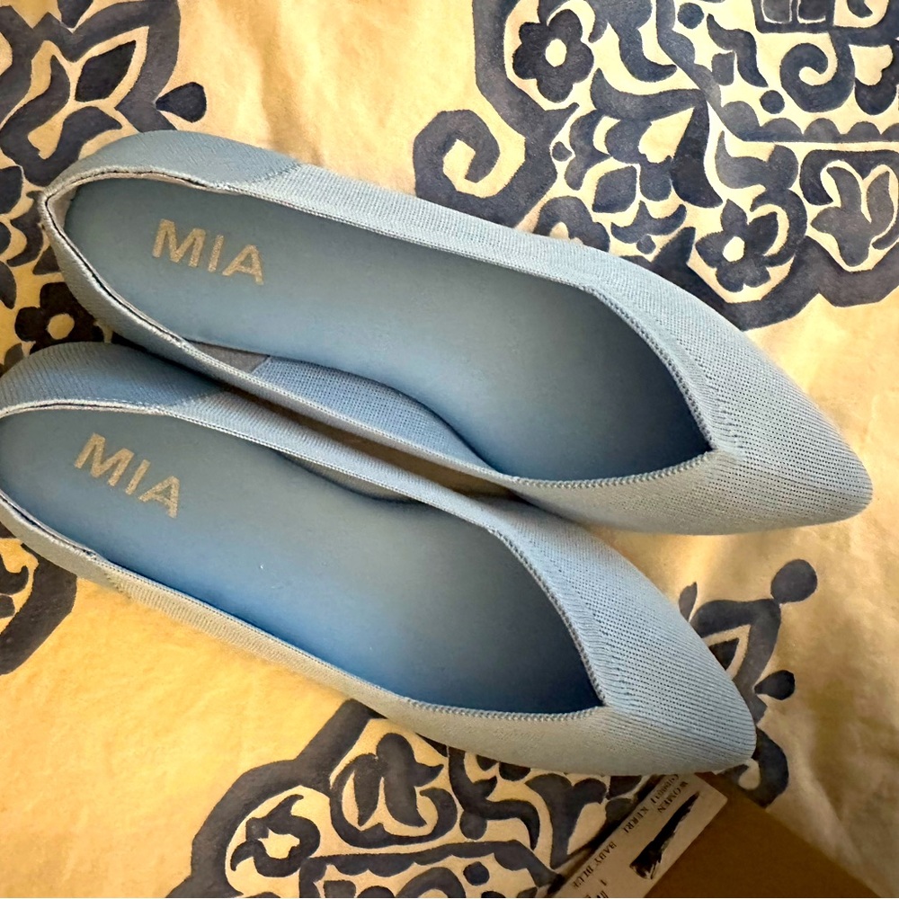 Bright Blue Mia knit flats in size 6.5